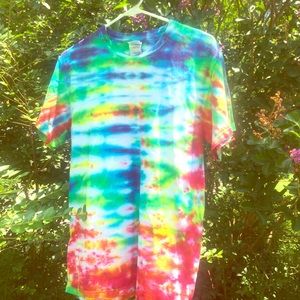🌺TIE DYE TEE🌺